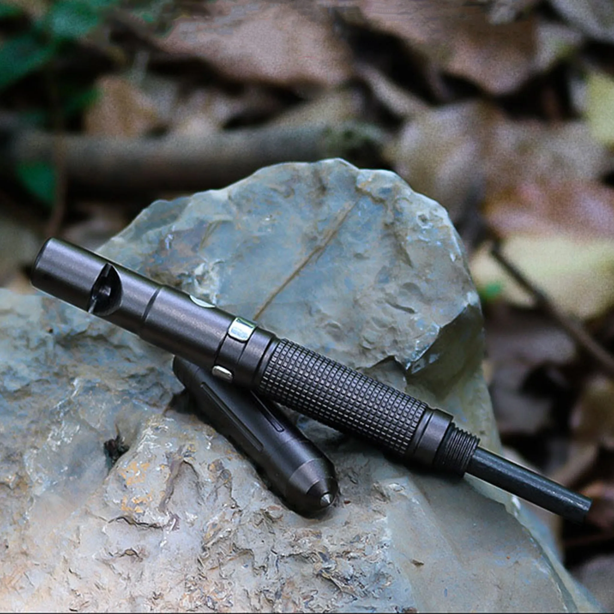 4-in-1 Survival Tool